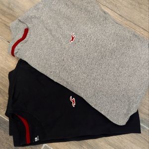 Set of 2 Men's Hollister Short sleeve shirts. Excellent! Large